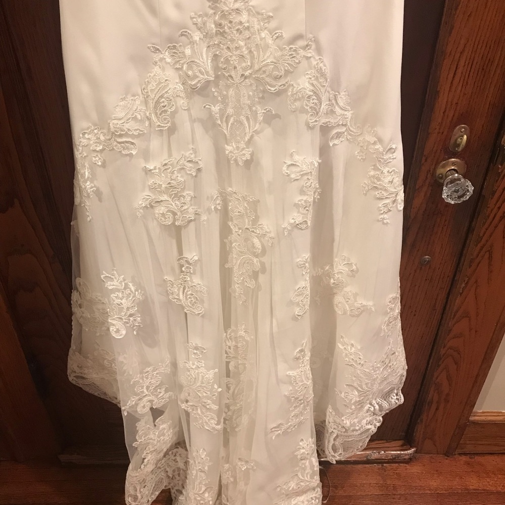 Never Worn Unaltered Wedding Gown - Picture 7 of 8